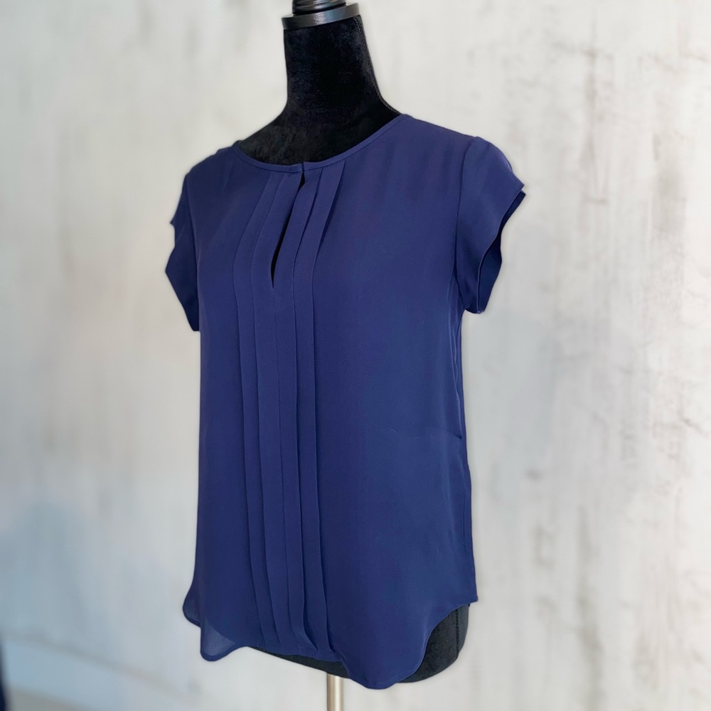 Joie Silk V-Neck or crew round neck navy blue Blouse. Size: S